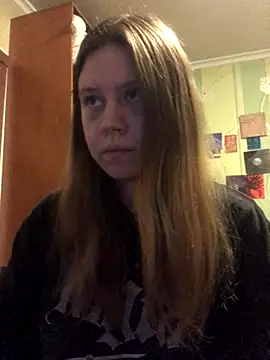 LunaVirelle online show from October 16, 2025, 4:15 pm