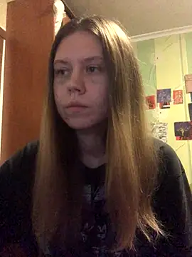 LunaVirelle online show from October 13, 2025, 6:20 pm