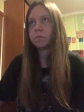 LunaVirelle online show from April 26, 2026, 5:10 pm