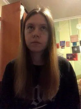 LunaVirelle online show from October 21, 2025, 5:01 pm