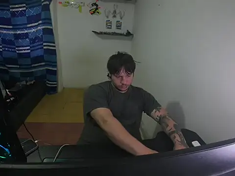 Snapshot of Skol_100802 chatting on July 13, 2026, 8:19 pm Skol 100802 online show from July 13, 2026, 8:19 pm