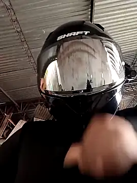 Scarlet Aura online show from November 19, 2025, 7:58 pm