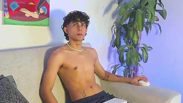 Snapshot of lua_boy chatting on November 22, 2025, 9:57 pm lua boy online show from November 22, 2025, 9:57 pm