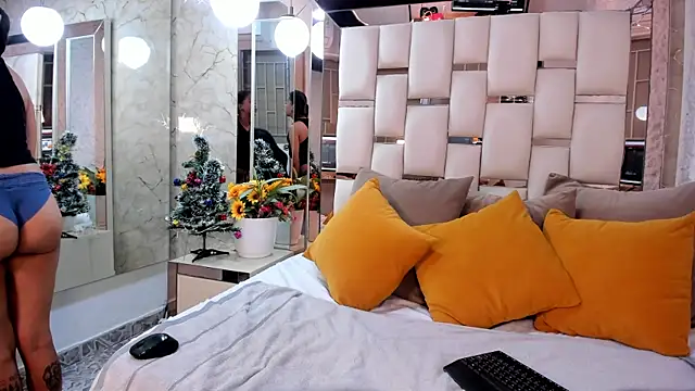 kaorybliss online show from November 25, 2025, 5:46 pm