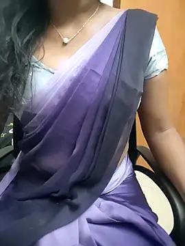 Snapshot of Tamilmallu-duskygirl03 chatting on May 25, 2026, 7:07 am Tamilmallu-duskygirl03 online show from May 25, 2026, 7:07 am