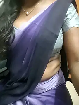 Snapshot of Tamilmallu-duskygirl03 chatting on May 25, 2026, 7:12 pm Tamilmallu-duskygirl03 online show from May 25, 2026, 7:12 pm