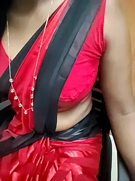 Snapshot of Tamilmallu-duskygirl03 chatting on February 6, 2026, 4:52 am Tamilmallu-duskygirl03 online show from February 6, 2026, 4:52 am