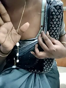 Snapshot of Tamilmallu-duskygirl03 chatting on January 13, 2026, 6:34 pm Tamilmallu-duskygirl03 online show from January 13, 2026, 6:34 pm