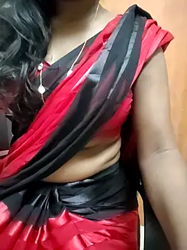 Snapshot of Tamilmallu-duskygirl03 chatting on January 6, 2026, 5:55 am Tamilmallu-duskygirl03 online show from January 6, 2026, 5:55 am