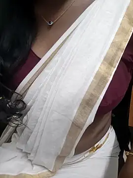 Snapshot of Tamilmallu-duskygirl03 chatting on May 26, 2026, 7:17 am Tamilmallu-duskygirl03 online show from May 26, 2026, 7:17 am