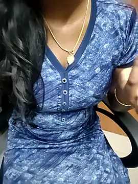 Snapshot of Tamilmallu-duskygirl03 chatting on January 31, 2026, 7:12 pm Tamilmallu-duskygirl03 online show from January 31, 2026, 7:12 pm