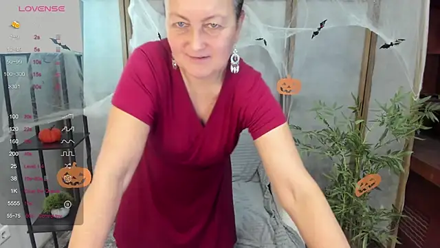 hottyannaa online show from October 31, 2025, 3:47 am