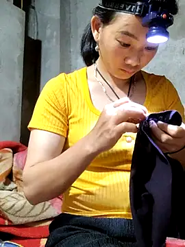 Snapshot of gio-thu chatting on April 17, 2026, 11:46 am gio-thu online show from April 17, 2026, 11:46 am