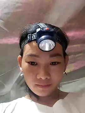 Snapshot of gio-thu chatting on June 19, 2026, 1:50 pm gio-thu online show from June 19, 2026, 1:50 pm
