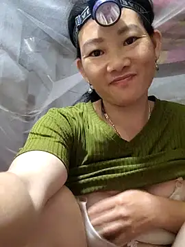 Snapshot of gio-thu chatting on June 18, 2026, 1:37 am gio-thu online show from June 18, 2026, 1:37 am