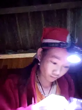 Snapshot of gio-thu chatting on December 14, 2025, 8:53 am gio-thu online show from December 14, 2025, 8:53 am