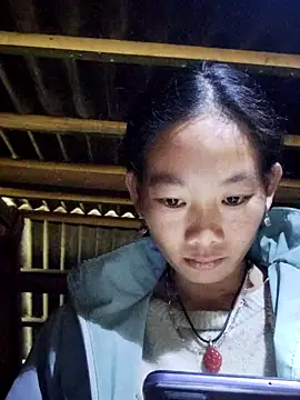 Snapshot of gio-thu chatting on November 19, 2025, 6:13 am gio-thu online show from November 19, 2025, 6:13 am