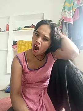 Snapshot of Cuty_tanya chatting on February 7, 2026, 11:24 pm Cuty tanya online show from February 7, 2026, 11:24 pm