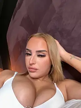 Snapshot of spicycharxx chatting on October 15, 2025, 6:27 pm spicycharxx online show from October 15, 2025, 6:27 pm