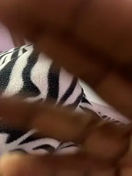 Nora-2003 online show from November 10, 2025, 4:23 pm