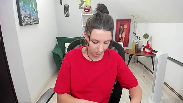 BettyJamess online show from October 16, 2025, 7:44 pm