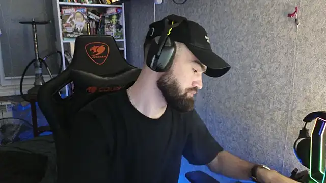 Snapshot of Nik_Namee chatting on November 22, 2025, 10:30 pm Nik Namee online show from November 22, 2025, 10:30 pm