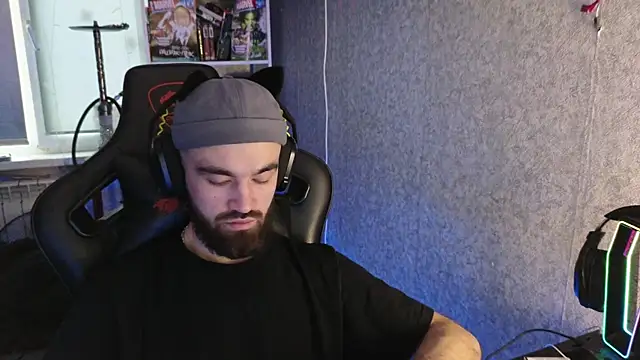 Snapshot of Nik_Namee chatting on November 17, 2025, 1:04 pm Nik Namee online show from November 17, 2025, 1:04 pm