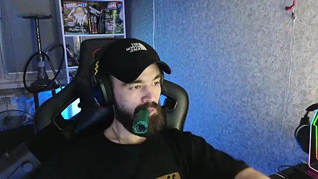 Snapshot of Nik_Namee chatting on November 10, 2025, 6:46 pm Nik Namee online show from November 10, 2025, 6:46 pm