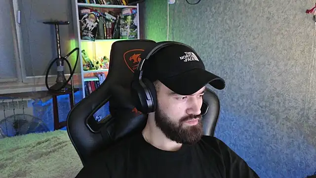 Snapshot of Nik_Namee chatting on December 4, 2025, 3:55 pm Nik Namee online show from December 4, 2025, 3:55 pm