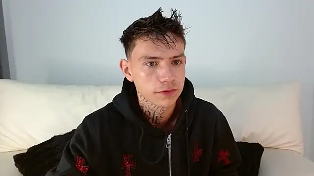 Snapshot of hot_teo_ chatting on January 6, 2026, 11:03 am hot teo online show from January 6, 2026, 11:03 am