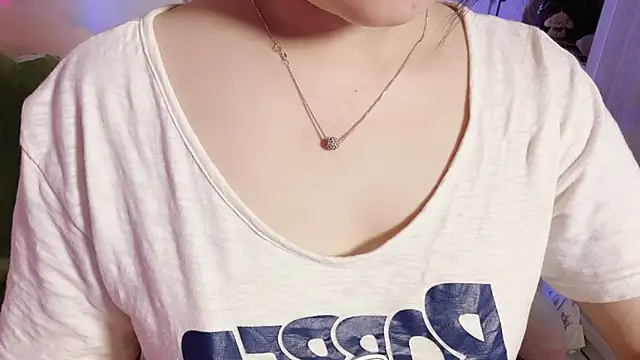 BeChinh Lee online show from April 6, 2026, 2:51 pm