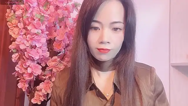 Snapshot of Lynnalltop-165-KeKe chatting on November 3, 2025, 6:51 am Lynnalltop-165-KeKe online show from November 3, 2025, 6:51 am