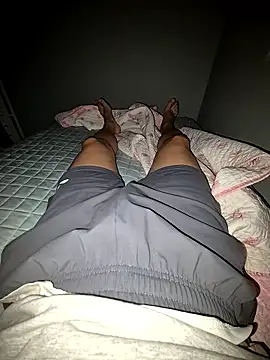 Snapshot of y2kbob2 chatting on October 12, 2025, 4:30 pm y2kbob2 online show from October 12, 2025, 4:30 pm