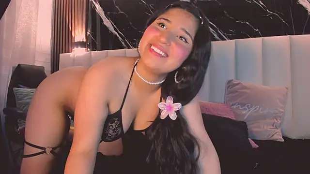 Snapshot of Lizz39 chatting on January 14, 2026, 5:38 pm Lizz39 online show from January 14, 2026, 5:38 pm