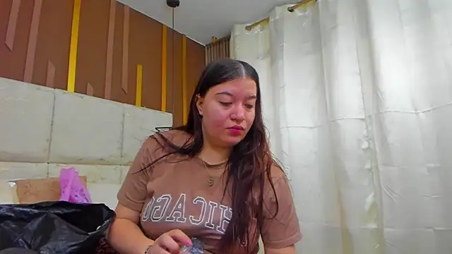 AmbarGills online show from March 15, 2026, 1:07 pm