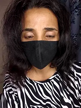 Snapshot of Royal_Shona chatting on October 16, 2025, 6:16 pm Royal Shona online show from October 16, 2025, 6:16 pm