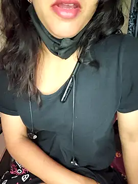 Snapshot of Royal_Shona chatting on October 17, 2025, 6:43 pm Royal Shona online show from October 17, 2025, 6:43 pm