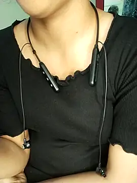 Snapshot of Royal_Shona chatting on October 11, 2025, 5:47 pm Royal Shona online show from October 11, 2025, 5:47 pm