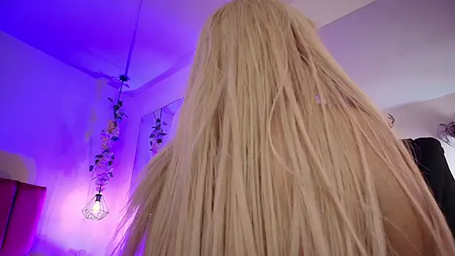 Kiaraa88 online show from November 3, 2025, 12:09 pm