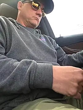 Snapshot of akstr8 chatting on March 25, 2026, 5:45 pm akstr8 online show from March 25, 2026, 5:45 pm