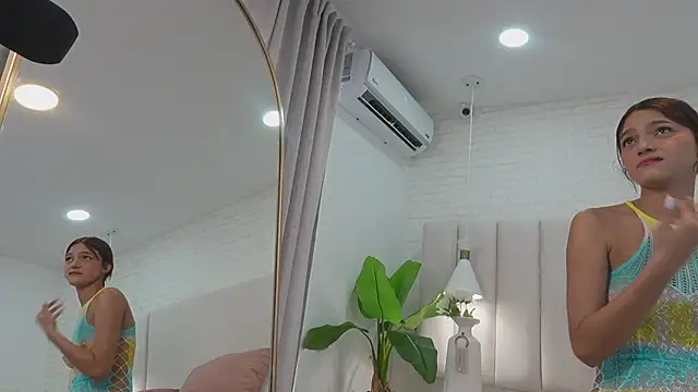 nina gb online show from March 24, 2026, 8:53 pm