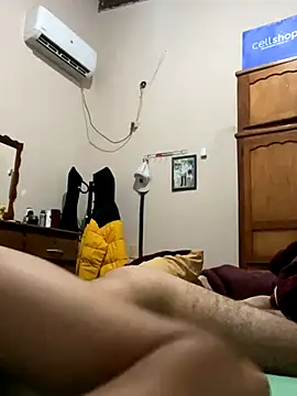 Snapshot of Hectorxpv chatting on October 15, 2025, 7:33 pm Hectorxpv online show from October 15, 2025, 7:33 pm