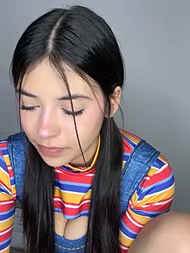 Snapshot of majo_gallego chatting on October 31, 2025, 11:00 pm majo gallego online show from October 31, 2025, 11:00 pm