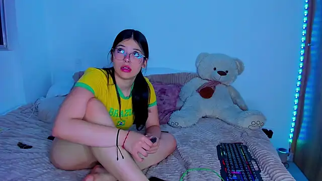 Snapshot of majo_gallego chatting on November 20, 2025, 12:00 am majo gallego online show from November 20, 2025, 12:00 am