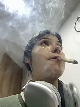 Snapshot of majo_gallego chatting on December 15, 2025, 12:49 am majo gallego online show from December 15, 2025, 12:49 am