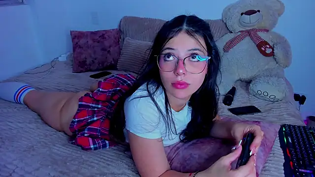 Snapshot of majo_gallego chatting on November 25, 2025, 12:44 am majo gallego online show from November 25, 2025, 12:44 am