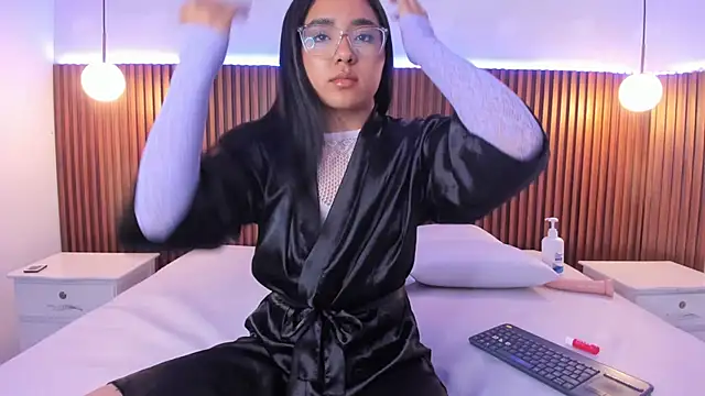 Snapshot of Foxy_Kylie chatting on November 4, 2025, 7:50 pm Foxy Kylie online show from November 4, 2025, 7:50 pm