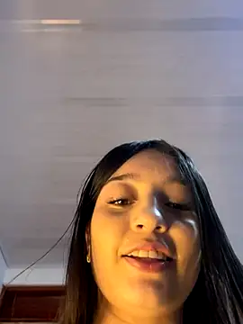 Snapshot of __Lorelain__ chatting on November 26, 2025, 9:48 pm Lorelain online show from November 26, 2025, 9:48 pm