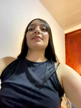 Snapshot of __Lorelain__ chatting on November 4, 2025, 11:30 pm Lorelain online show from November 4, 2025, 11:30 pm