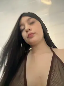 Snapshot of __Lorelain__ chatting on December 5, 2025, 9:01 pm Lorelain online show from December 5, 2025, 9:01 pm